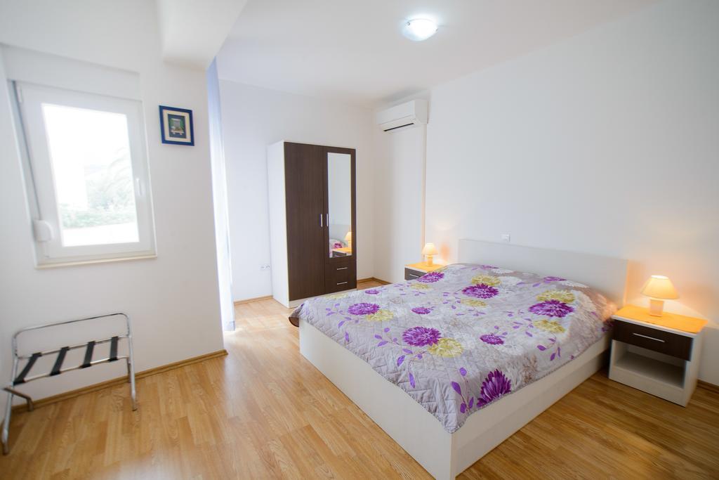 Apartments Deak Janjina Екстер'єр фото